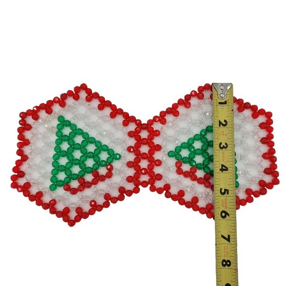 4 Vintage Christmas Beaded Doilies Plastic Red Green White Christmas Tree Kitsch - Picture 4 of 5